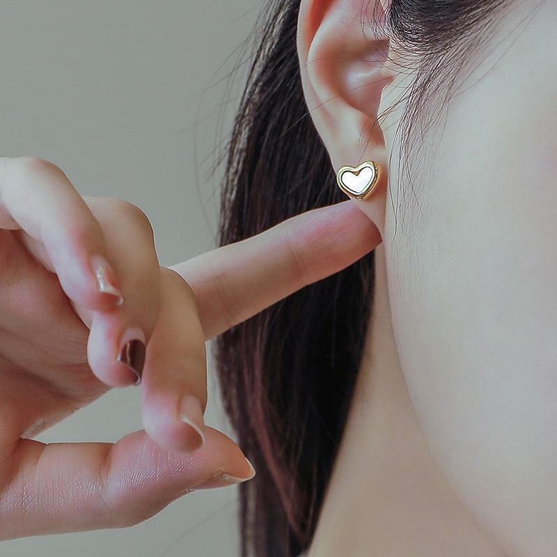 Light Luxury Minority Simple Cold Style Heart-shaped Clavicle Pendants