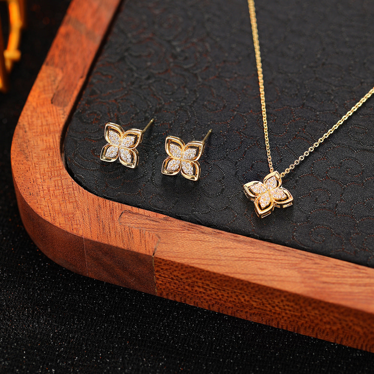 Glamorous Comfortable Two-piece Affordable Luxury Fashion Jewelry Set