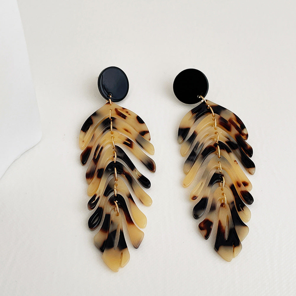 Leaf Shaped Female High Profile Retro Earrings