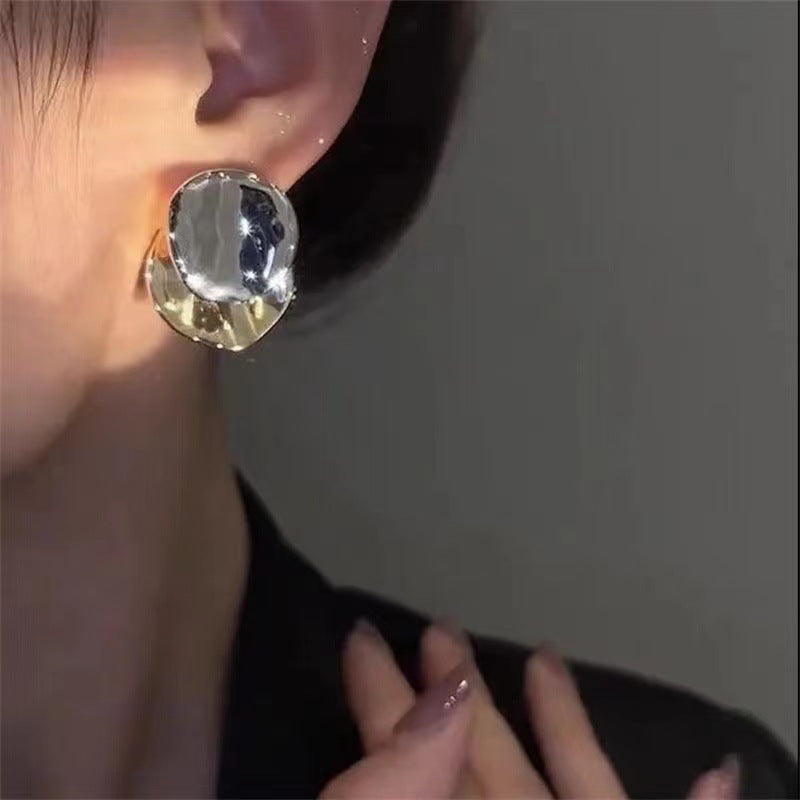 Women's Needle Elegant High Sense Irregular Metal Wafer Personality Affordable Luxury Earrings