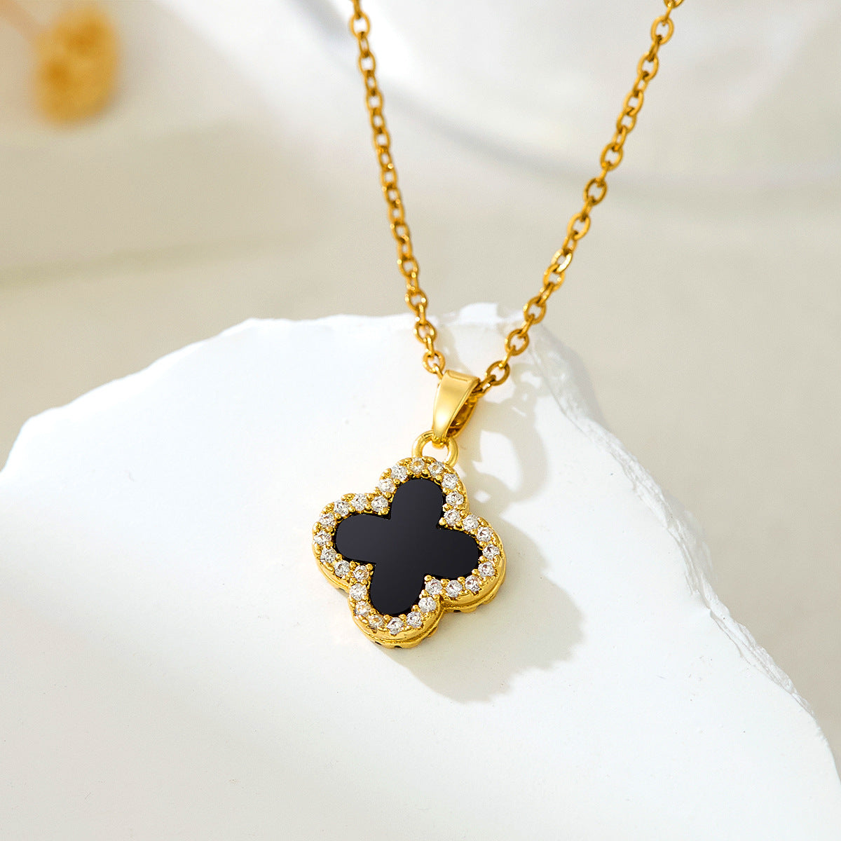 Black White Double-sided Design Sense Clavicle Chain Necklaces
