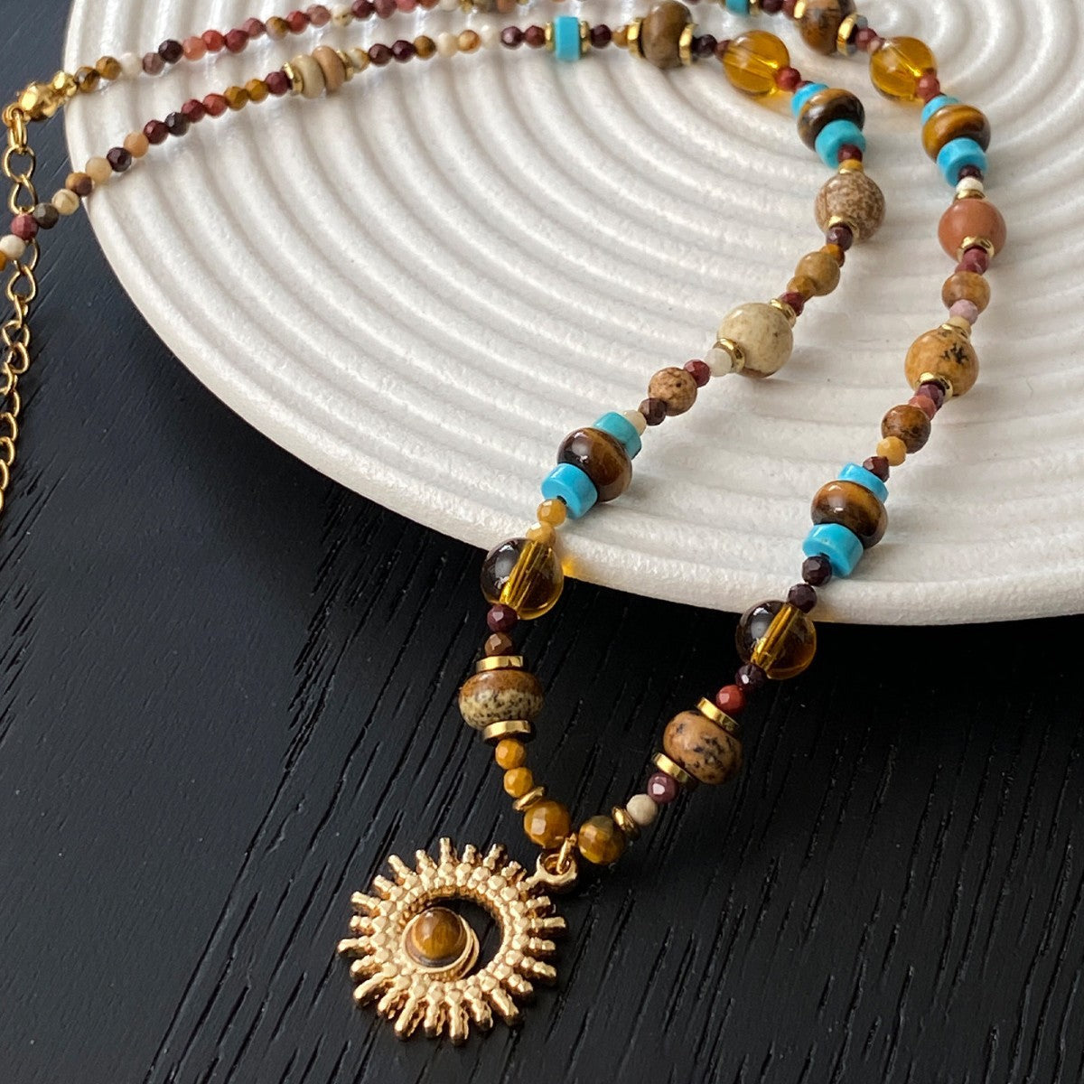 Women's Beaded Vintage Sunflower High-grade Light Luxury Clavicle Chain Necklaces