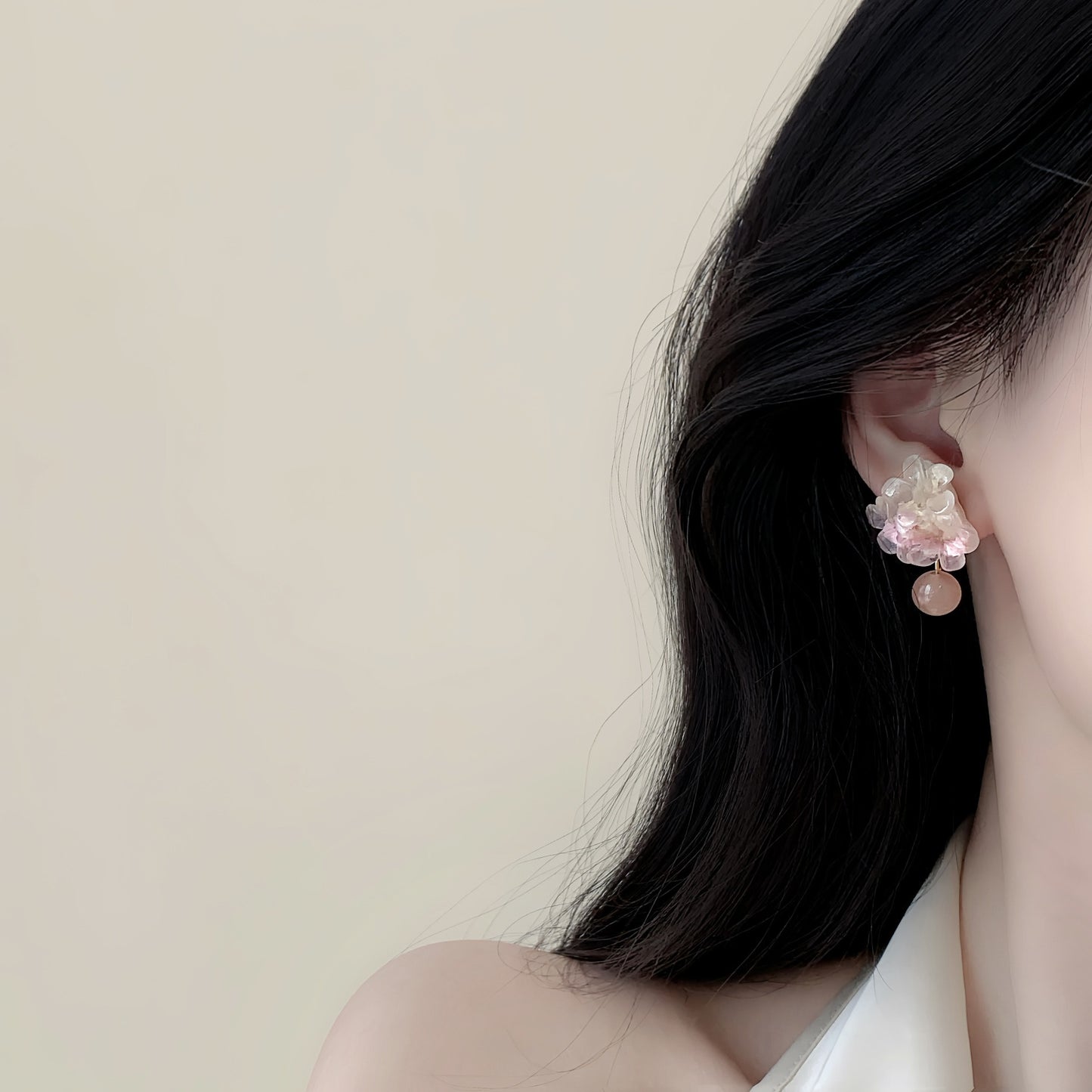 Women's Chinese Retro Blooming Flower High-grade Resin Fashion Style Earrings
