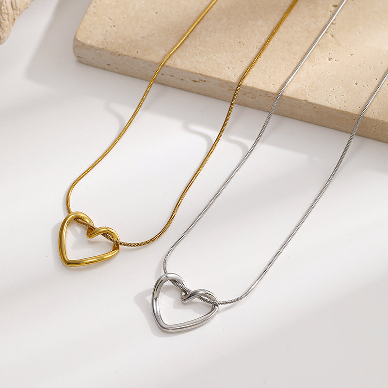Women's Love Simple Design Hollow Heart-shaped Stainless Steel Clavicle Necklace