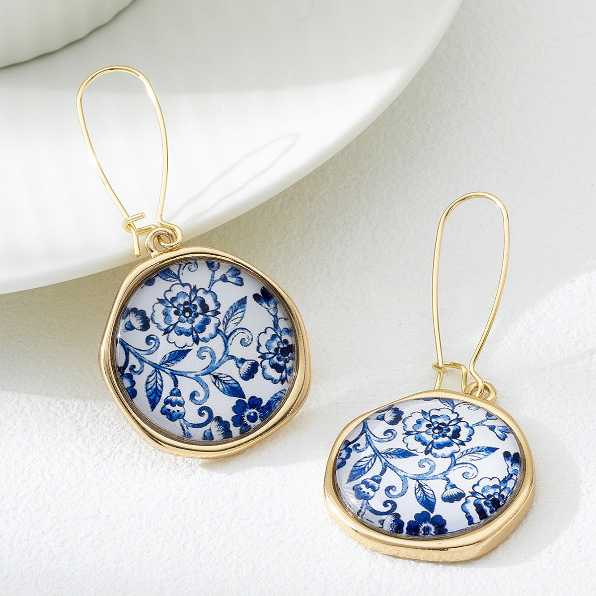 Women's French Style Flower Elegant Retro Dignified Sense Of Design Earrings