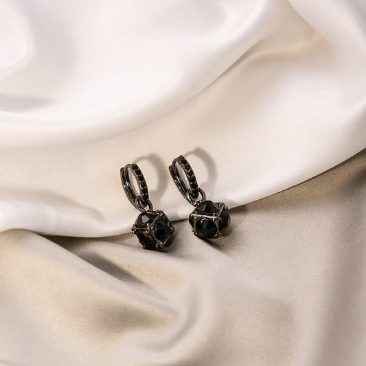 Retro Square Black Crystal Ear Clip High-grade Light Luxury Geometric Rings