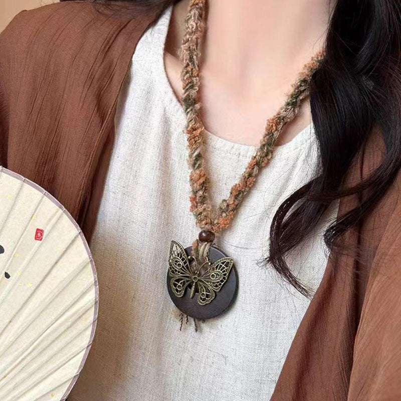 Women's Long Feather Retro Ethnic Personality Sweater Necklaces