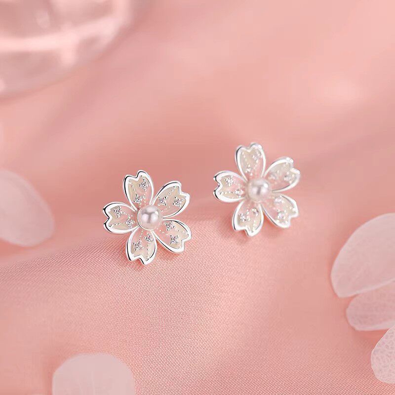 Women's Blossom Ear Cute Refreshing Design Flower Light Luxury High Stud Earrings