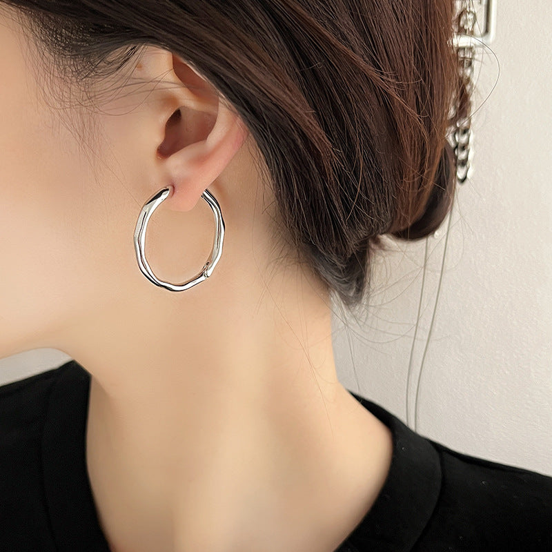 Simple Cold Style Female Ear Circle Temperament Earrings