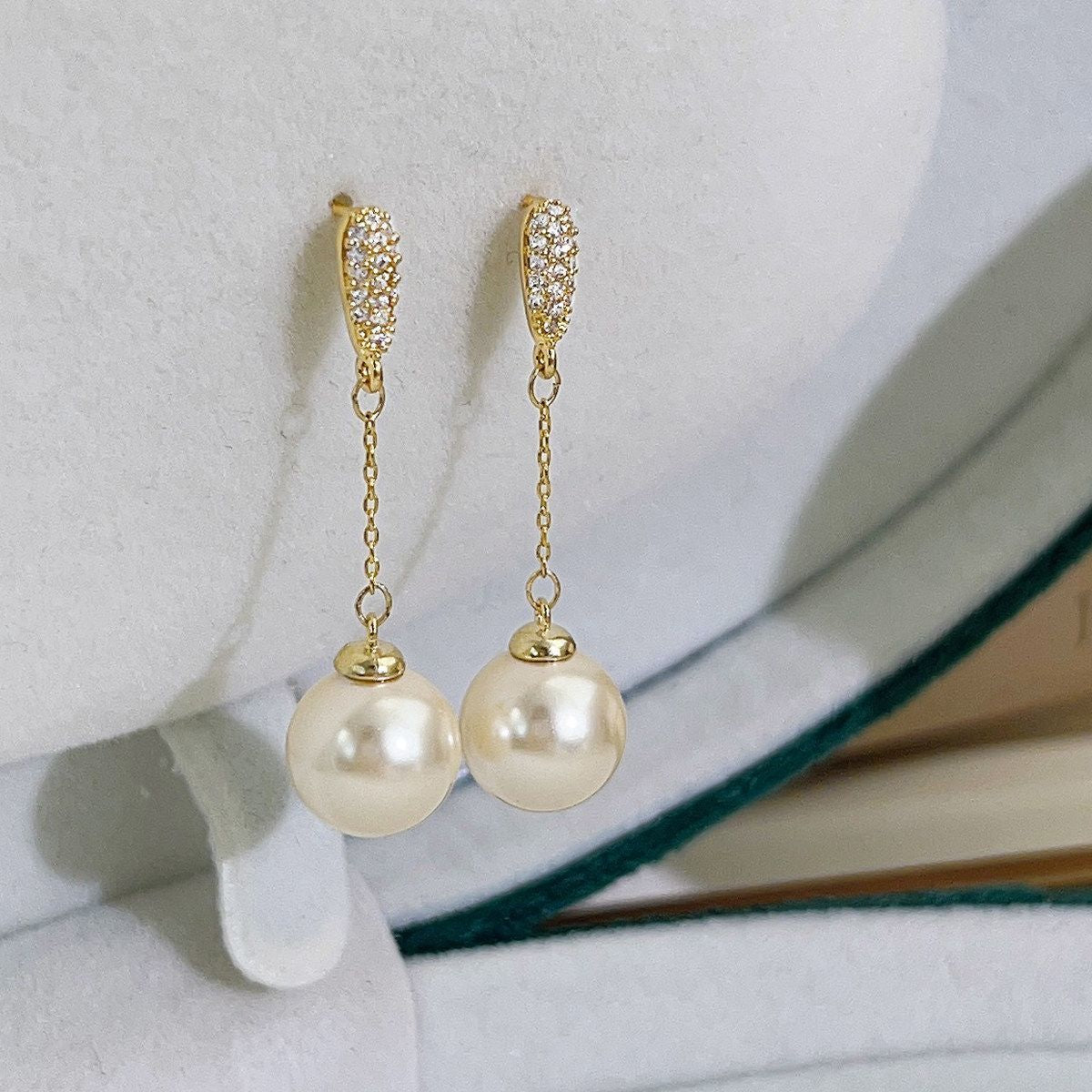 Women's Delicate Diamond Pearl Tassel Simple Elegant High-grade Earrings