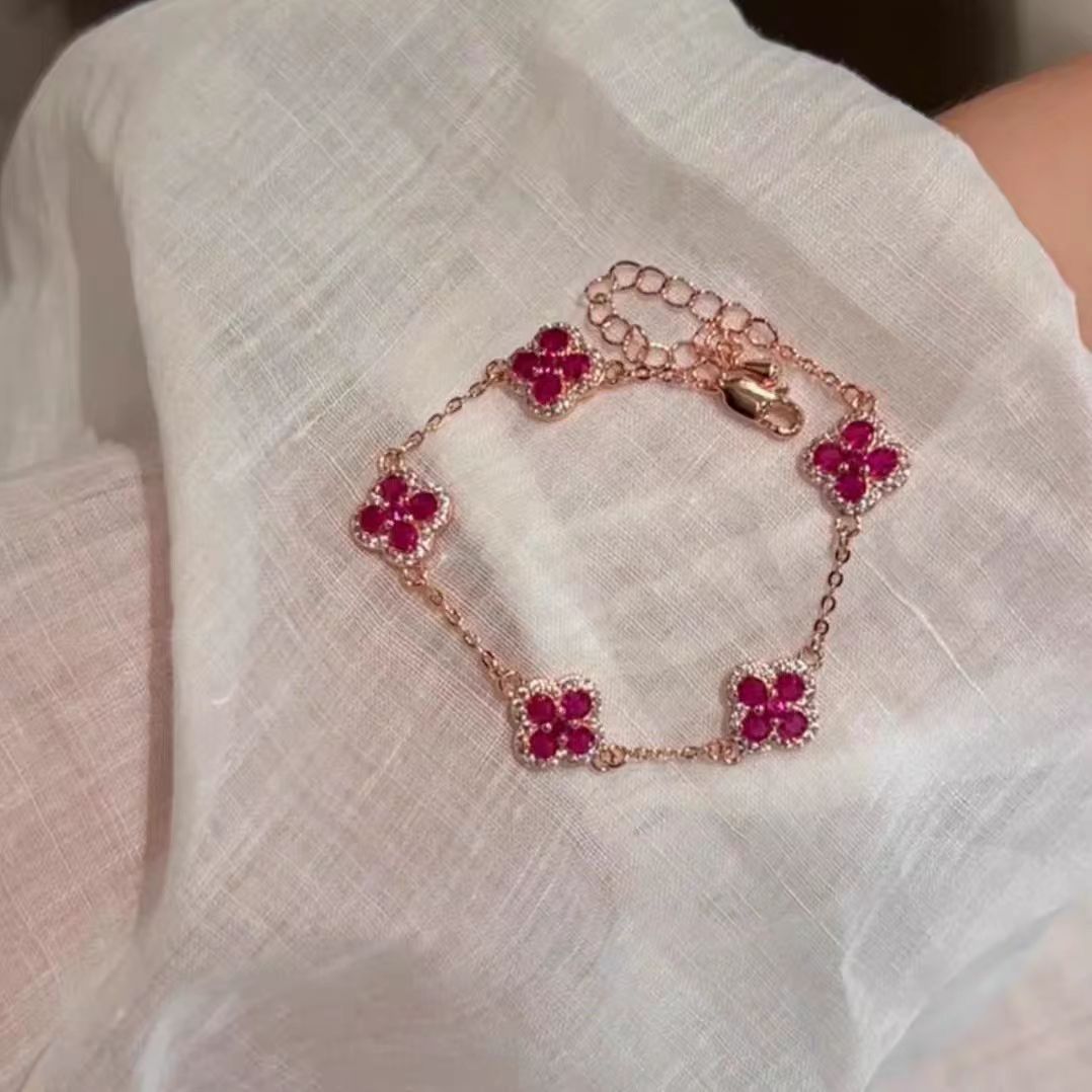 Red Pork Belly Clover Full Diamond Special Interest Light Luxury Bracelet