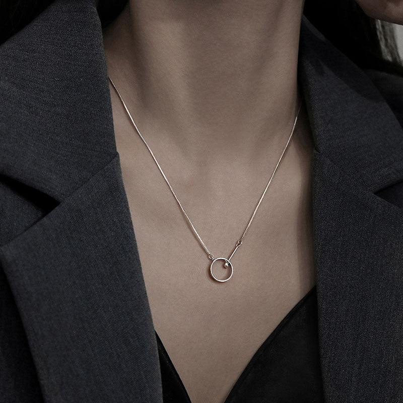 Women's Circle Geometry For Affordable Luxury Fashion Minimalist Style Niche Necklace
