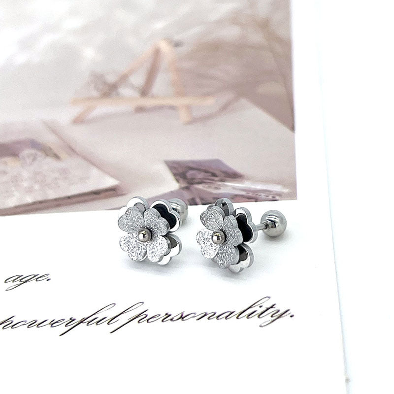 Light Luxury Queen Elegant Frosted Clover Refreshing Stylish Fine Threaded Stud Earrings
