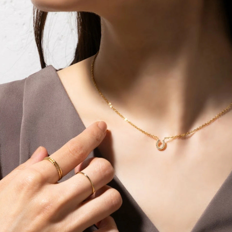 Horseshoe U-shaped Female Titanium Steel Clavicle Chain Not Easy To Necklace