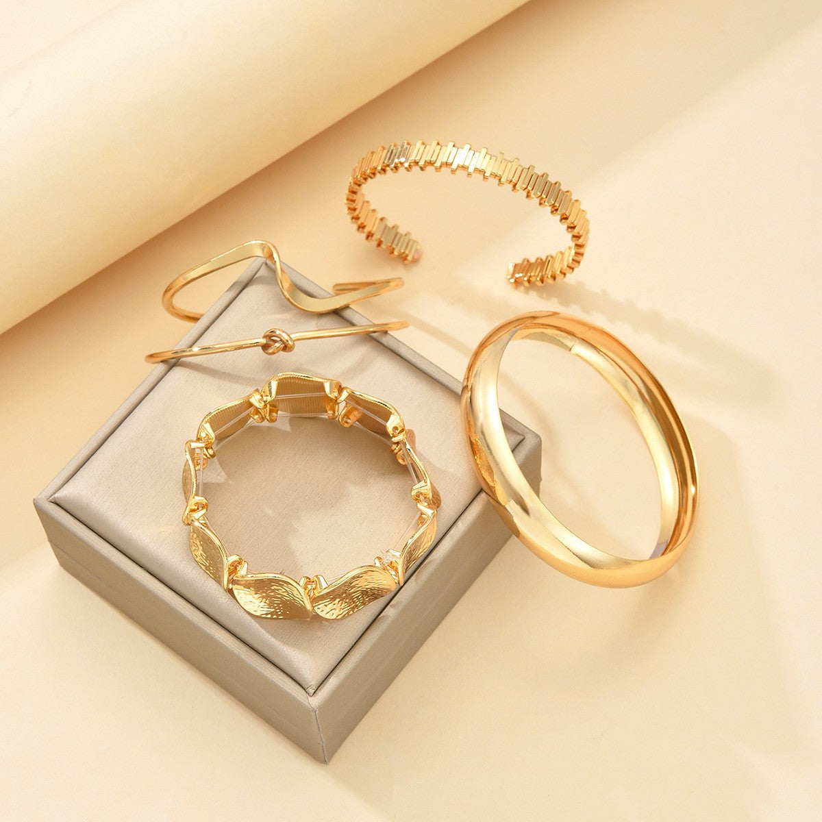 Leaves Glossy Irregular With Personality Stripes Bracelets