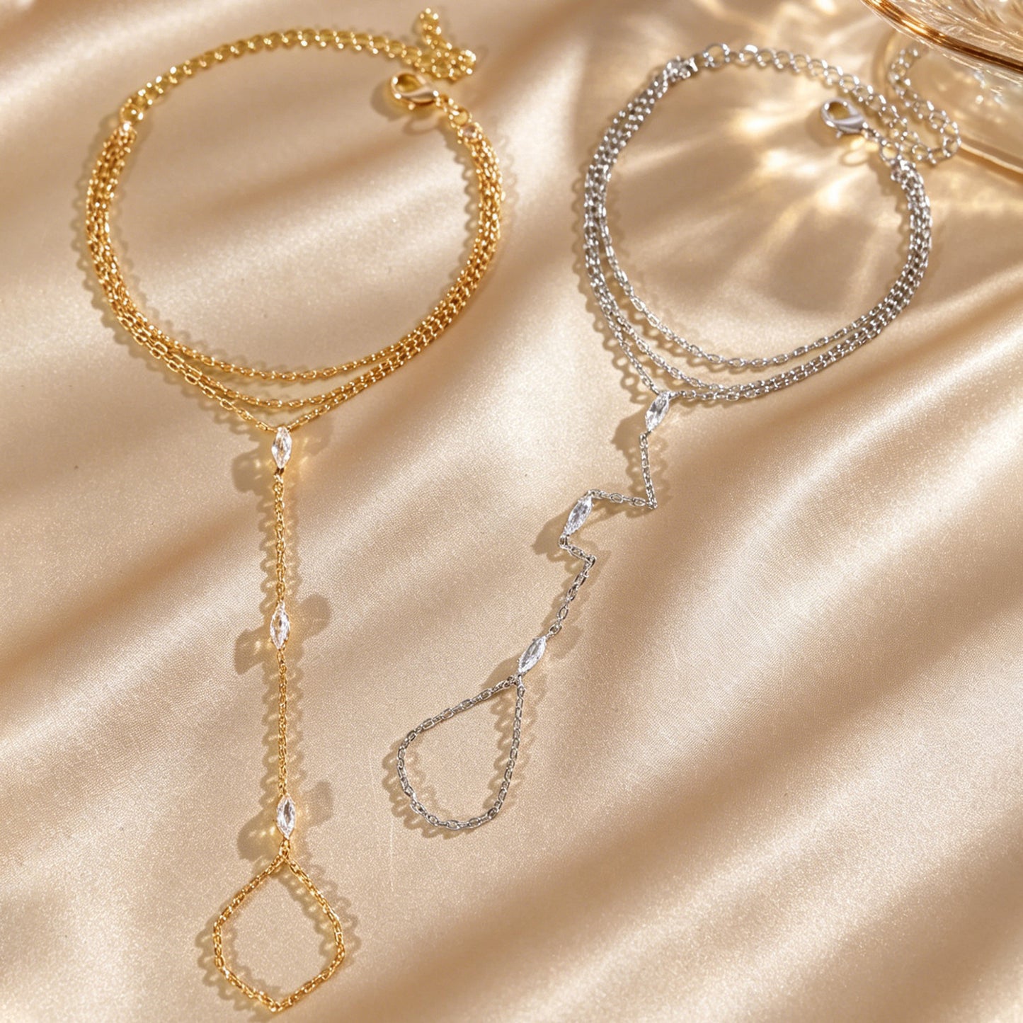 Women's Eye Simple Niche Design Personality Finger Chain Bracelet