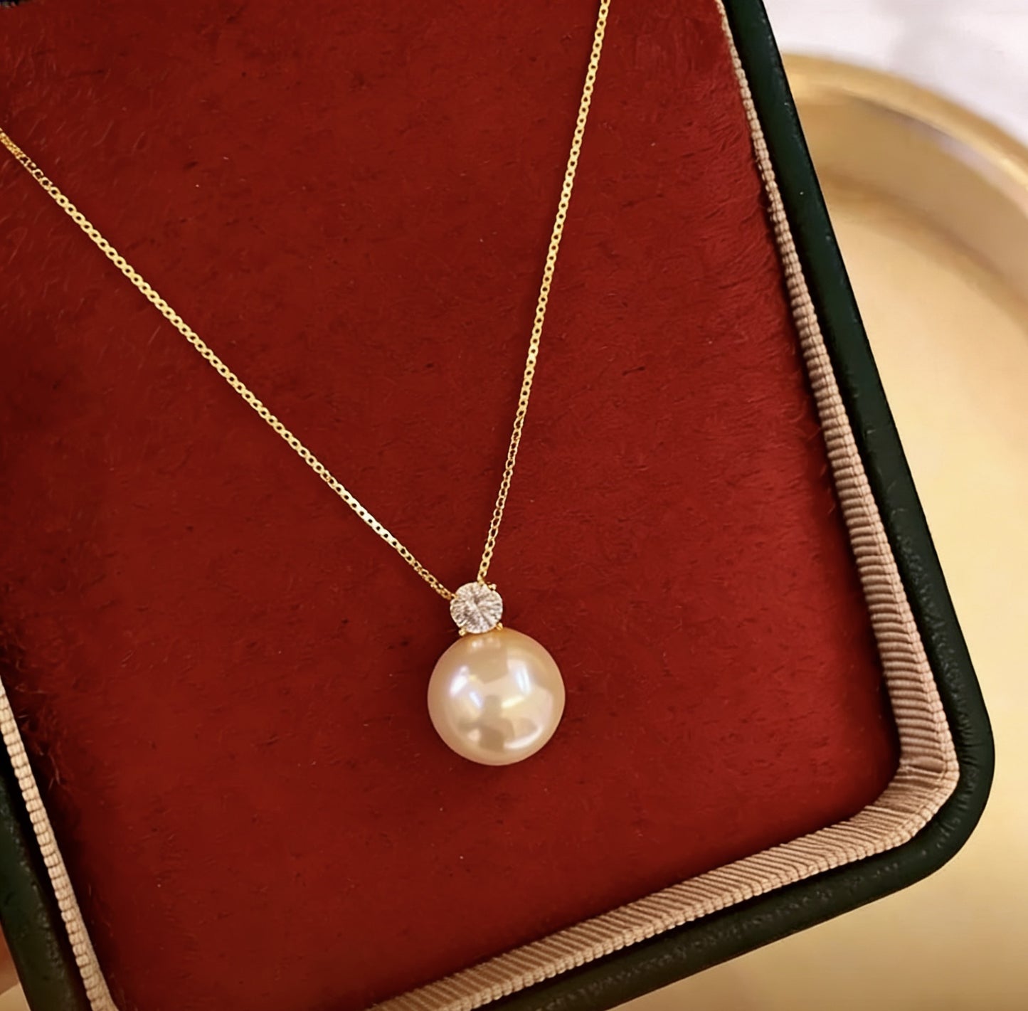 Women's Single Pearl Light Luxury Minority Design High-grade Zircon Shell Necklace