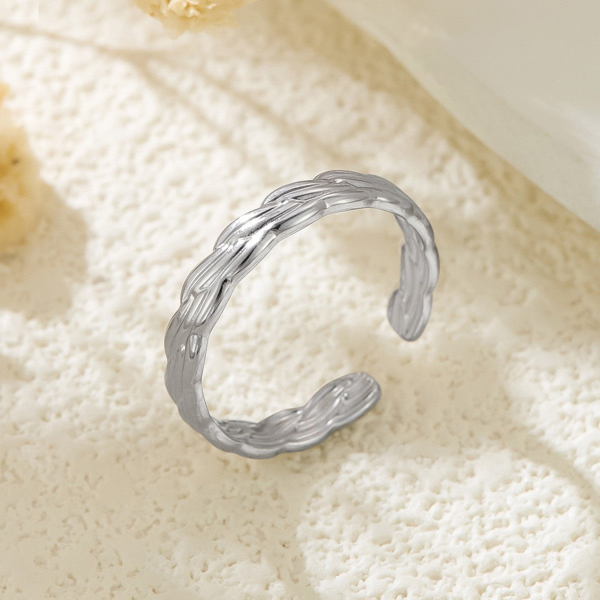 Stainless Steel Irregular Line Love Heart-shaped High-grade Ring