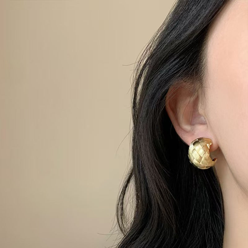Women's Sier Needle Cross Pattern Light Luxury High-grade Fashion Minimalist Earrings