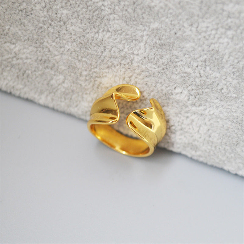 Personalized Cold Metal Pleated Wave Flower Ring