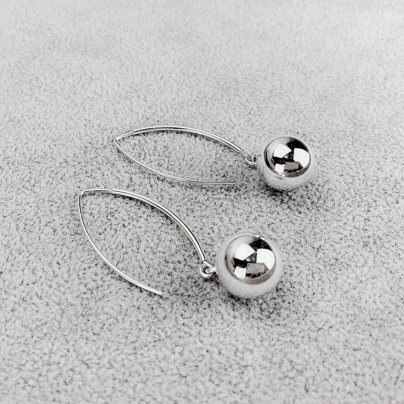 Women's Korean Style Fashion Ball Personalized Long Temperament Trendy Earrings