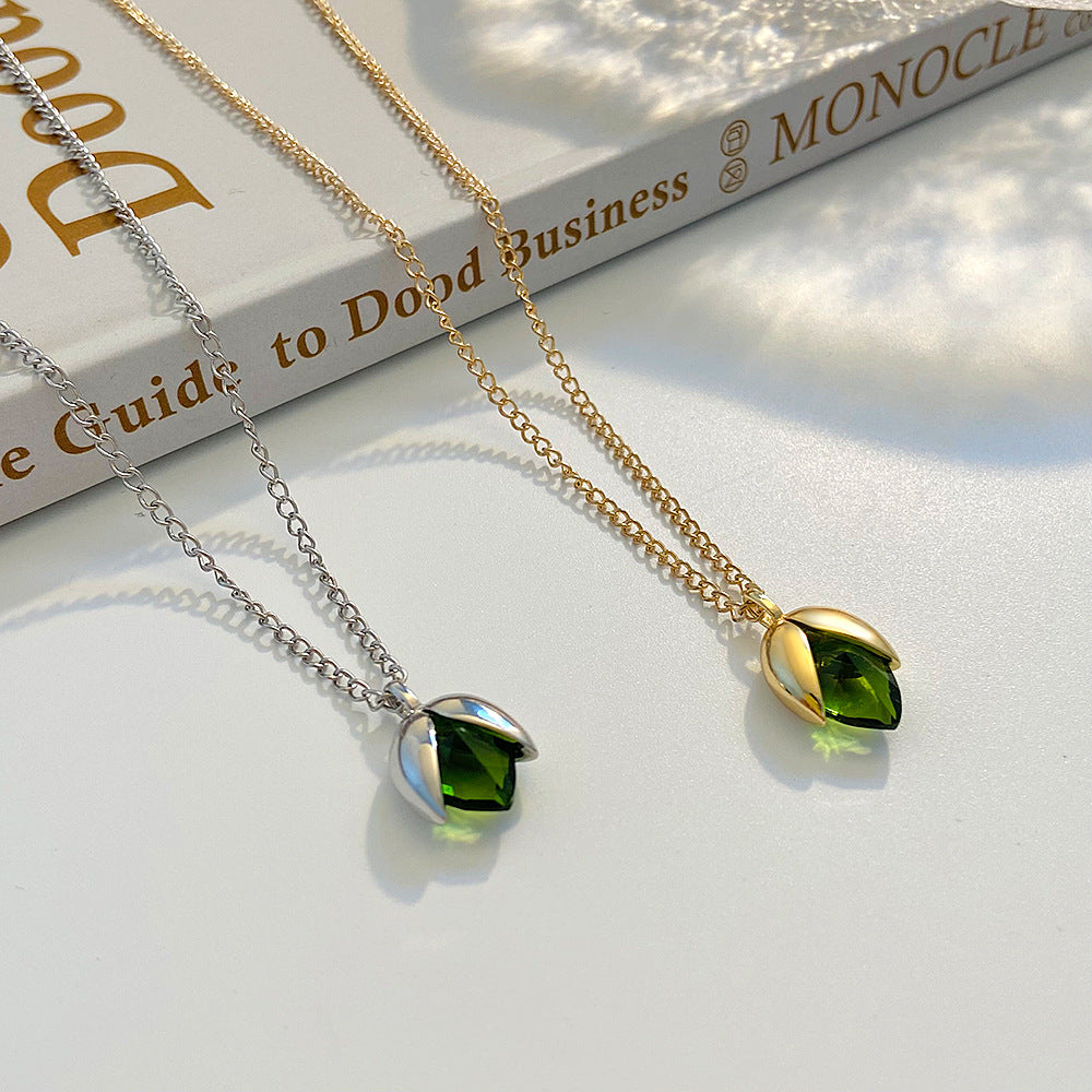 Female Refined Simple Olivine Clavicle Chain Niche Necklaces