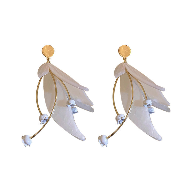 Women's Simple White Flower Petals Eardrops Niche High Sense Fashion Refined Earrings