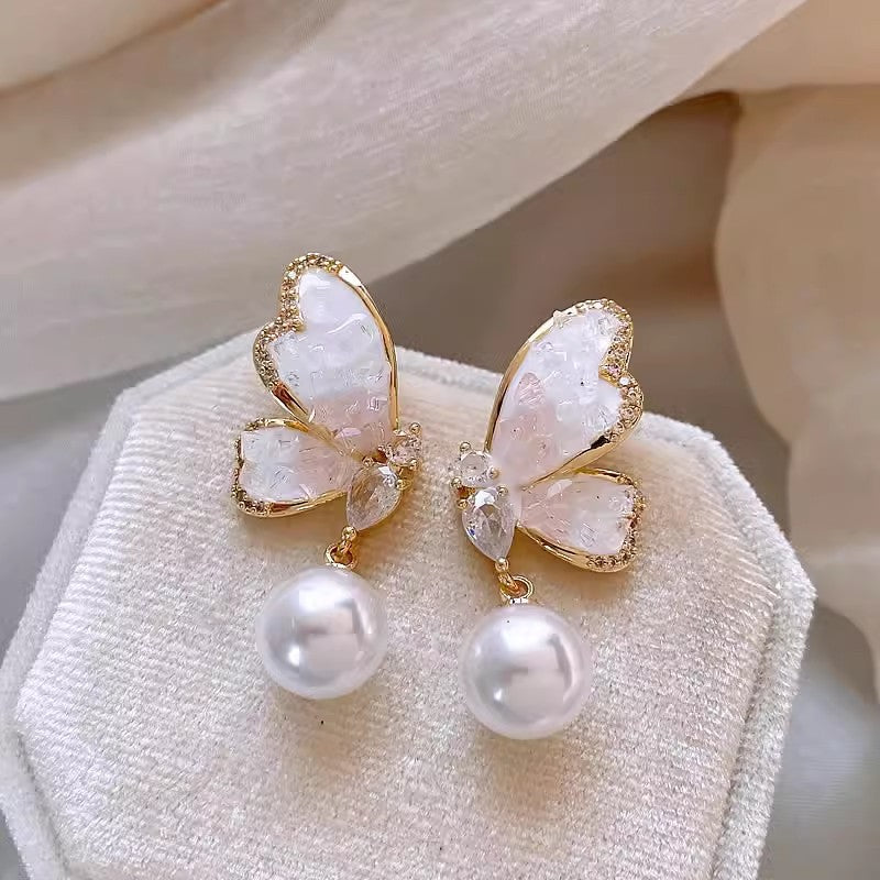 Women's Crystal Butterfly Pearl Design Light Luxury Rings