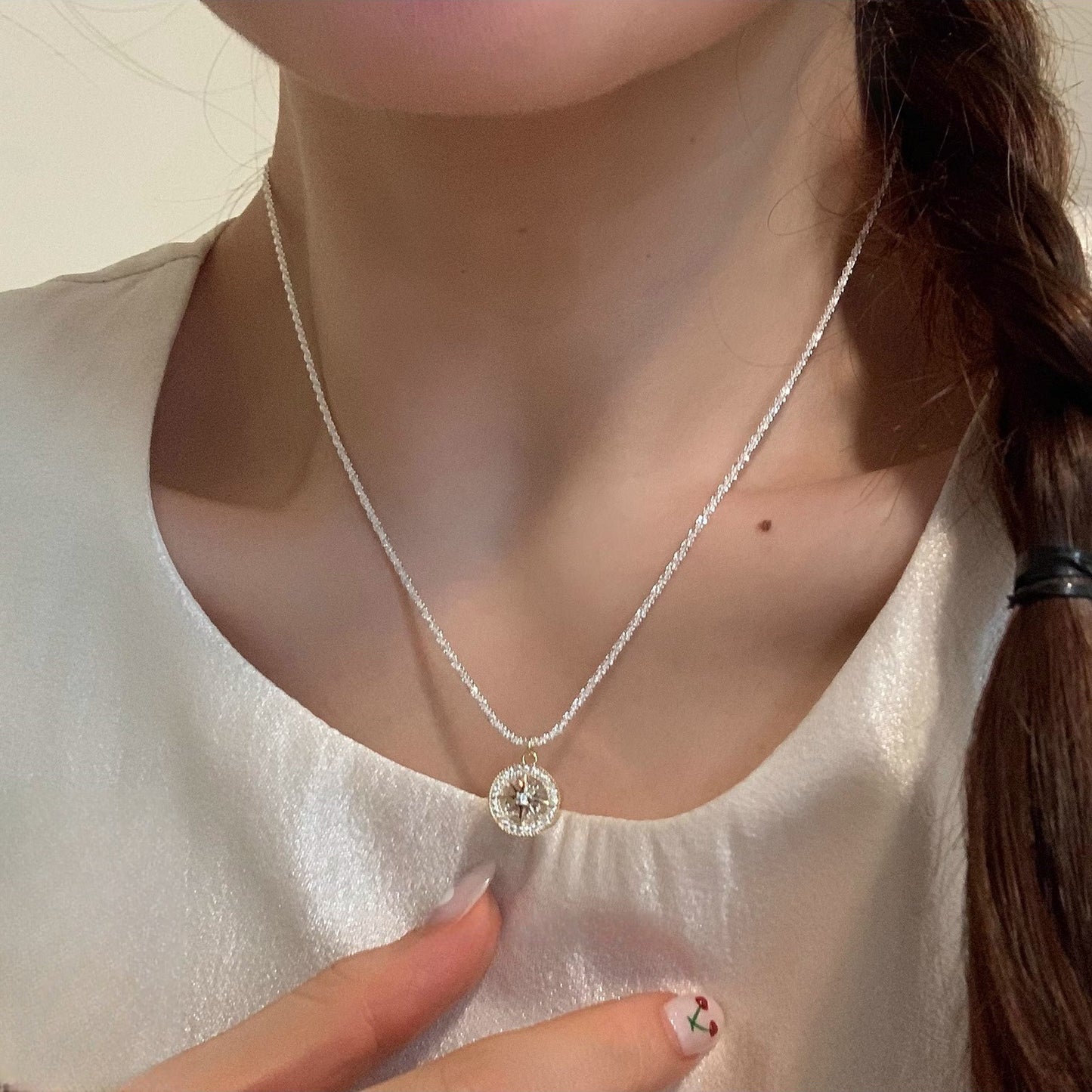 Women's Sier Light Luxury High-grade Design Clavicle Necklaces