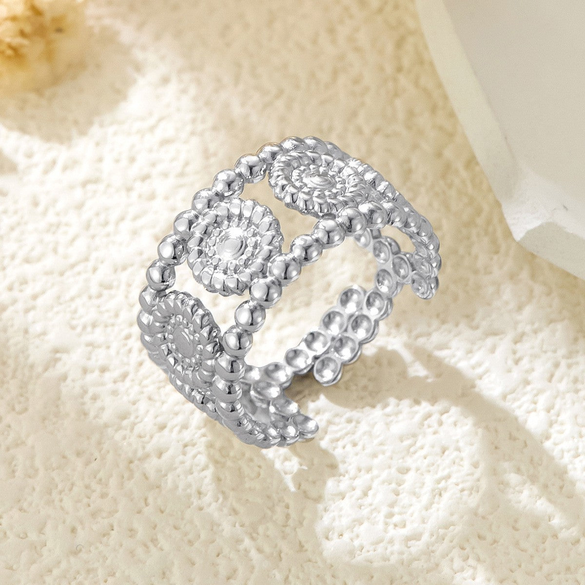 Stainless Steel Irregular Line Love Heart-shaped High-grade Ring