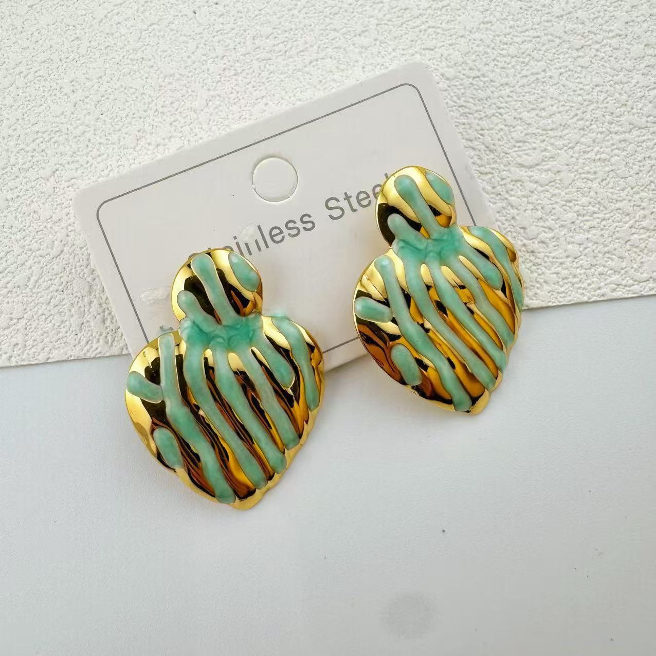 Love Heart Enamel Gold-plated Niche Design Stud Earrings