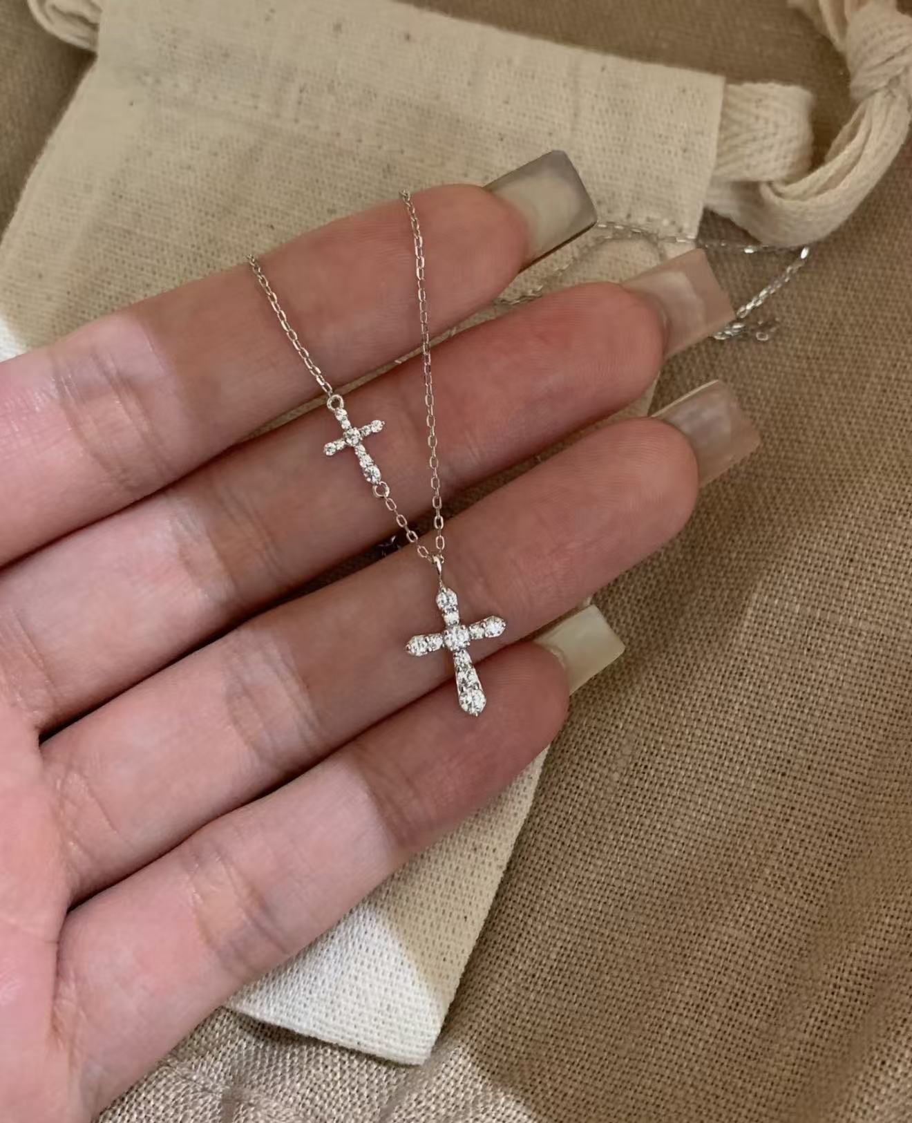 Women's Double Cross Flash Refined Simple Light Luxury Minority Clavicle Necklace