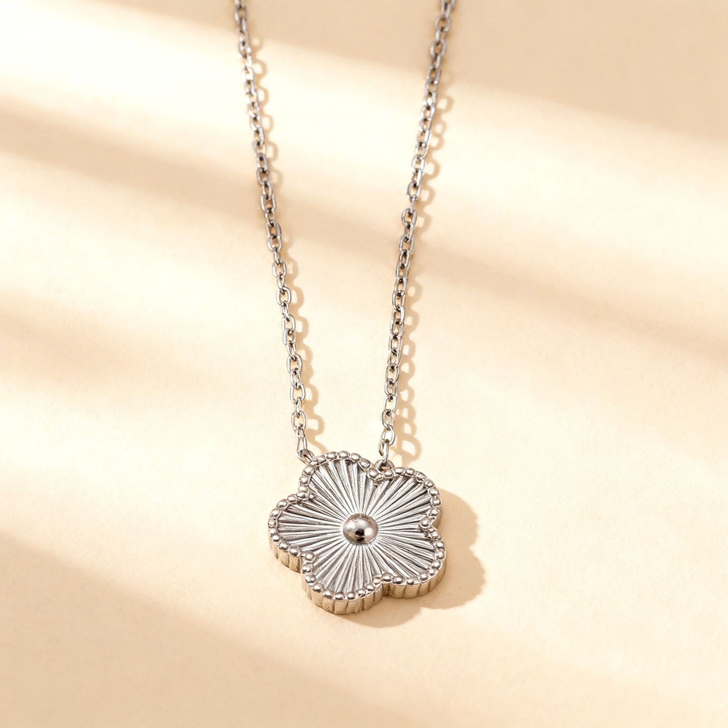 Steel Gold Clover Light Luxury High-grade Parthenocissus Grass Ear Female Necklaces
