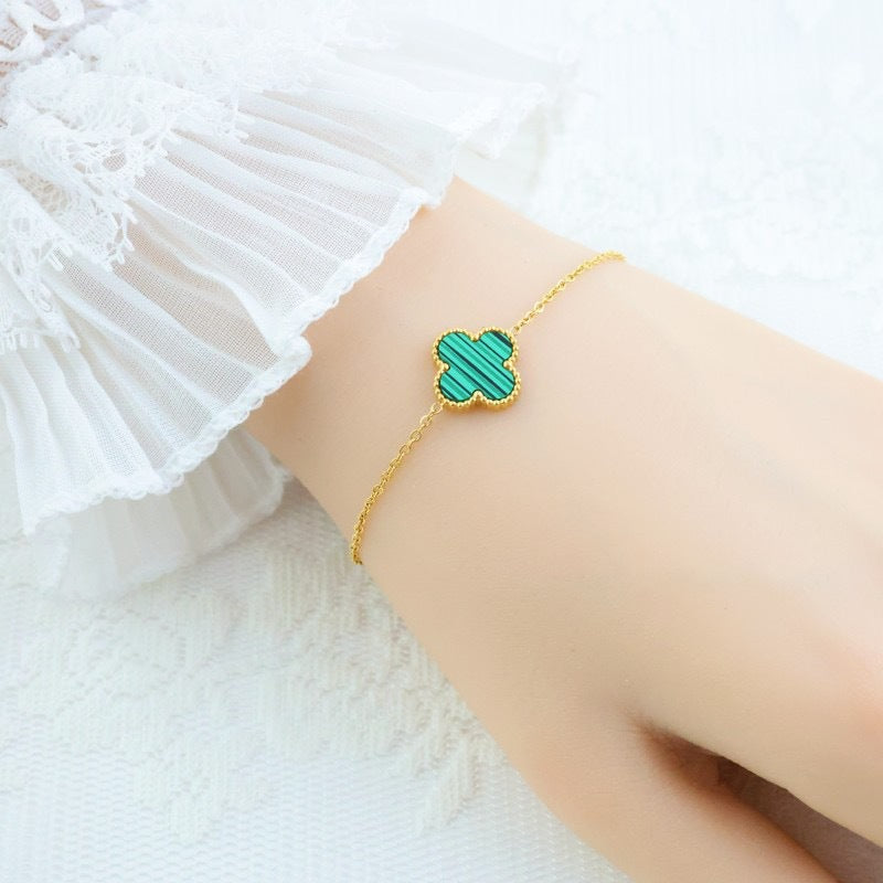 Four-leaf Clover Single Flower Pastoral Style Bracelet