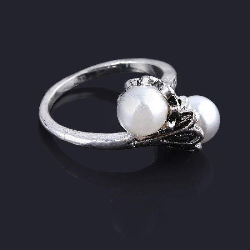 Women's Pearl Devil Dragon Mother Retro Popular Film Ring