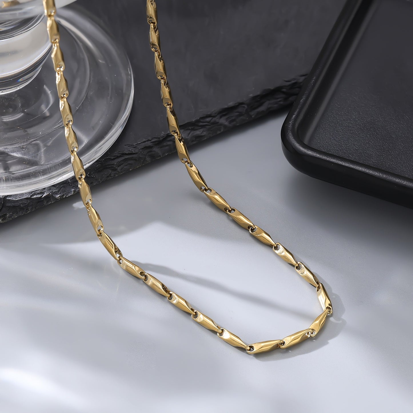 Men's Titanium Steel Mobius Strip Simple High-grade Clavicle Chain Special Interest Necklaces