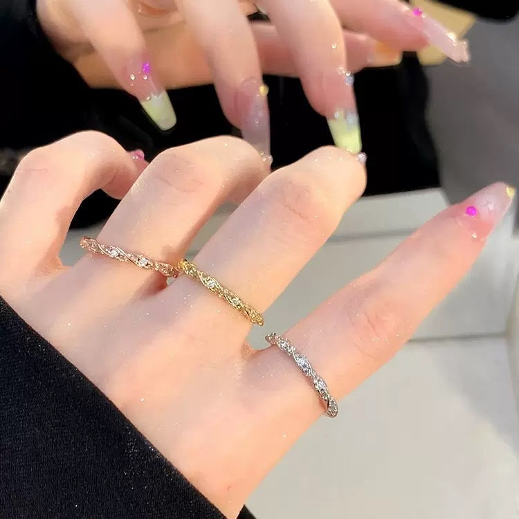 Niche Twist Winding Love Fashion Personalized Diamond In The Debris Ring