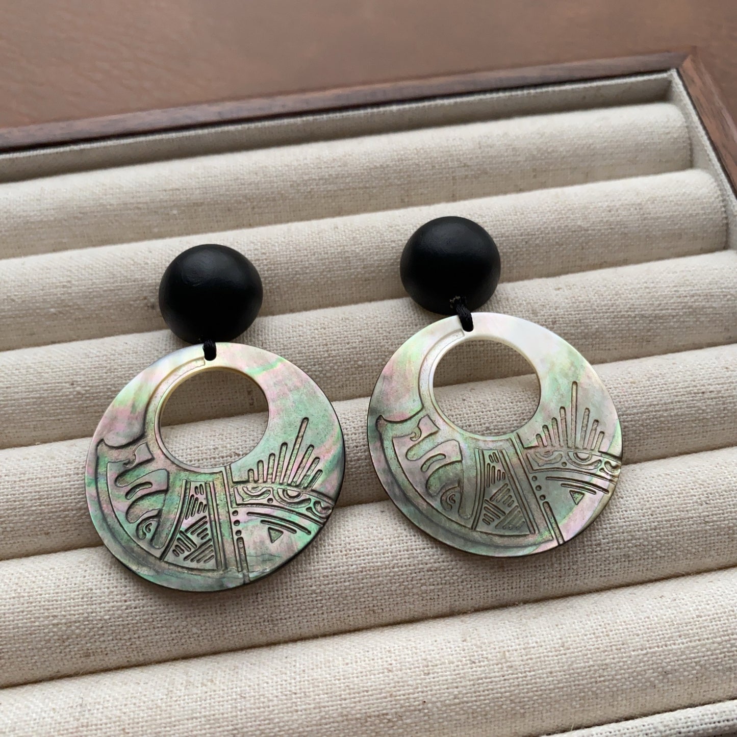Solid Wood Fritillary Shell Geometric Eardrops Mild Luxury Retro Fashion Rings