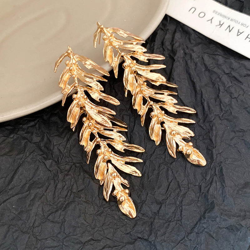 Women's Needle Round Curved Geometric Ear Retro Personalized Temperamental Light Luxury Earrings