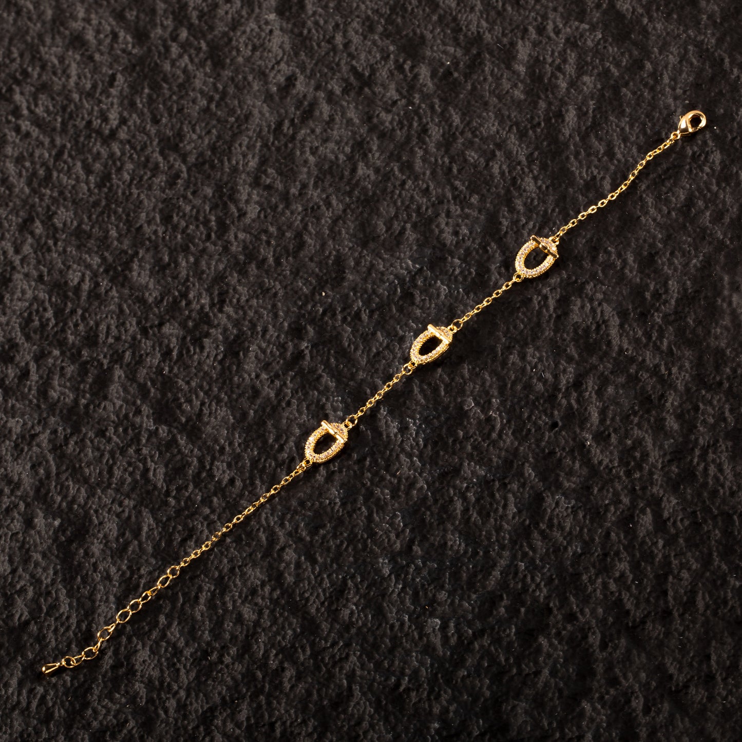 Cross Bar Series Pig Nose Travel Bracelet