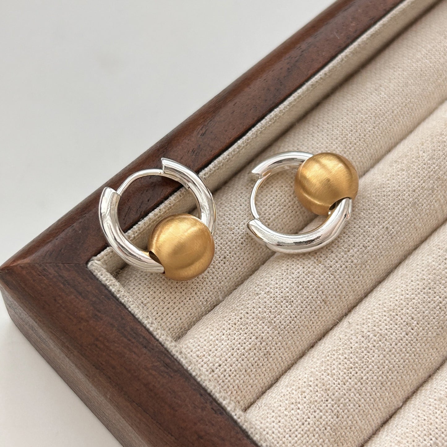 Cool Style Retro Brushed Matte Metal Beads Stud Earrings