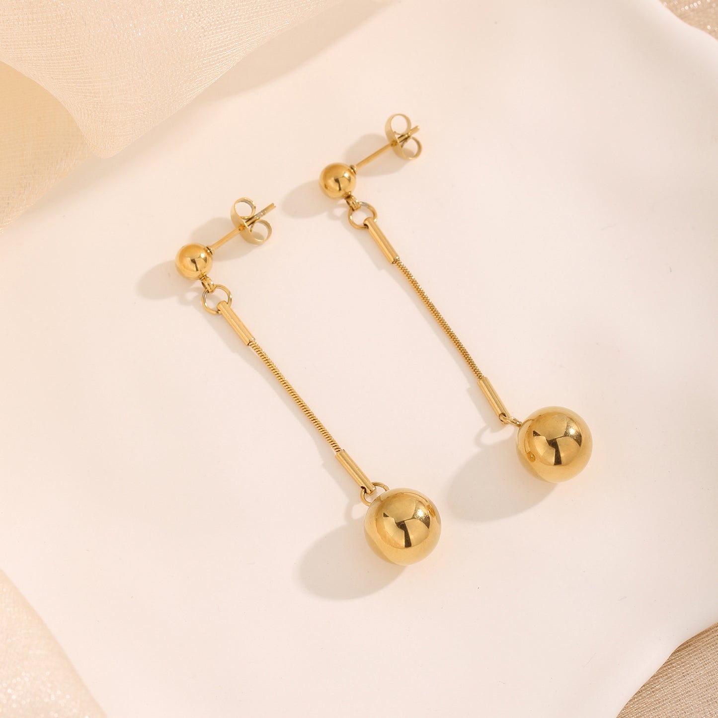 Women's French Fashion Exaggerated Personalized Geometric Simple Metal Ball Earrings