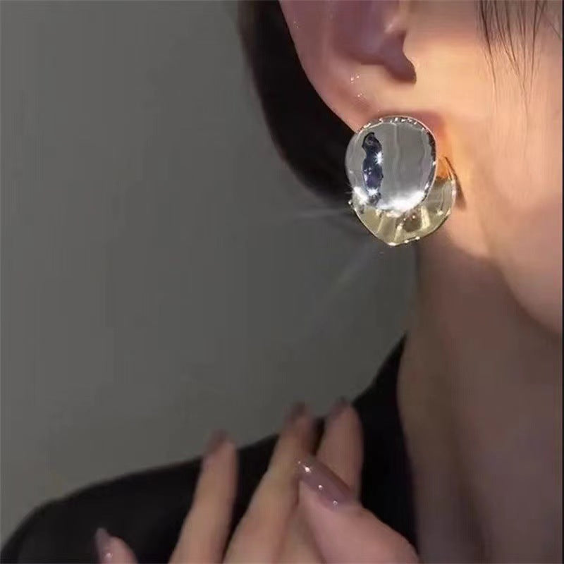 Women's Needle Elegant High Sense Irregular Metal Wafer Personality Affordable Luxury Earrings