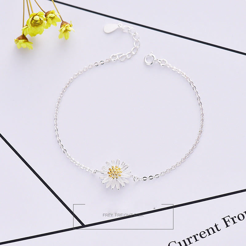 Women's Cute Fashion Korean Fresh Daisy Hand Bracelets