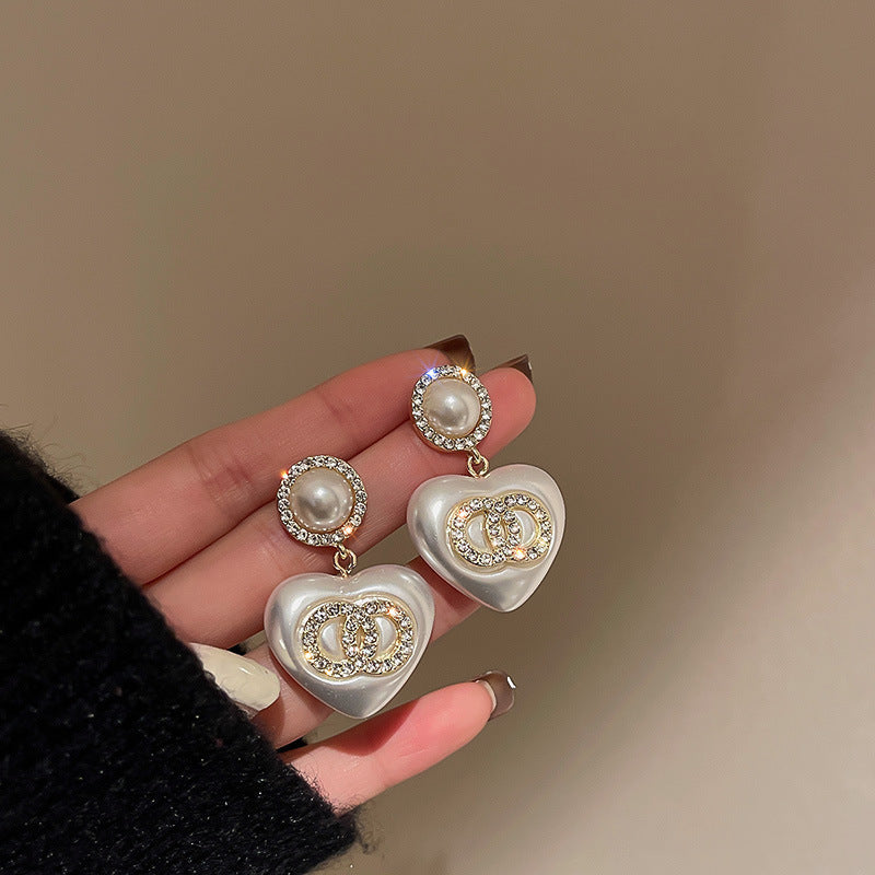 Women's Pearl Flower Fashionable High-grade French Entry Earrings