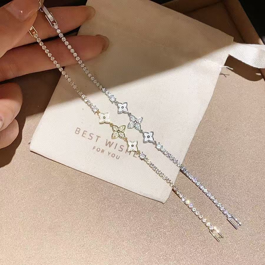 Women's Buckle Light Luxury High Sense Simple Bracelet