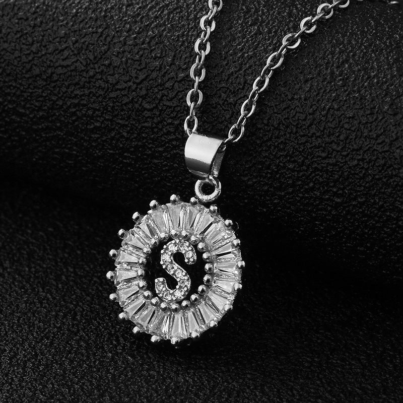 Xi Copper Inlaid Zircon Small Size Round Necklaces