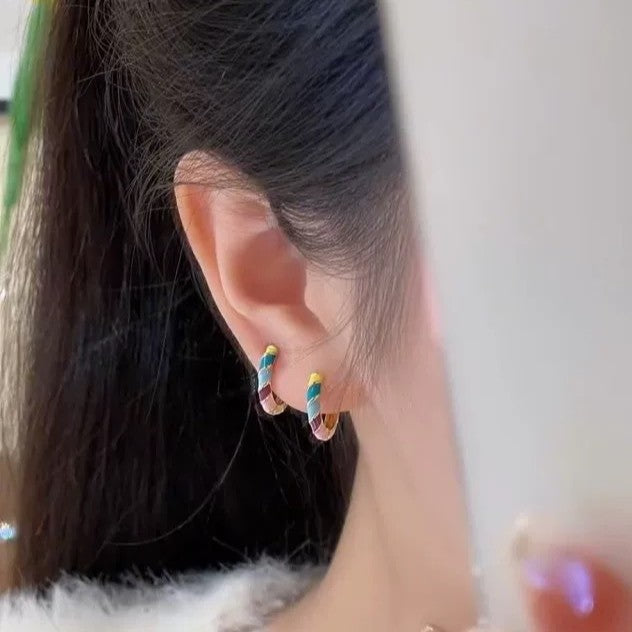Tale Town Simple Compact Colored Drip Glaze Ear Buckle