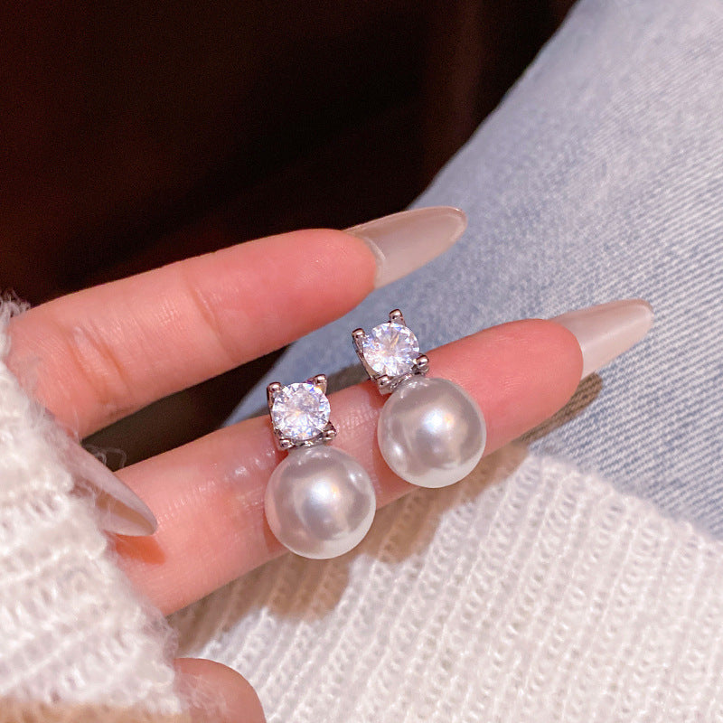 Women's Sier Needle Fresh Flower For Light Luxury Minority High-grade Pearl Stud Earrings