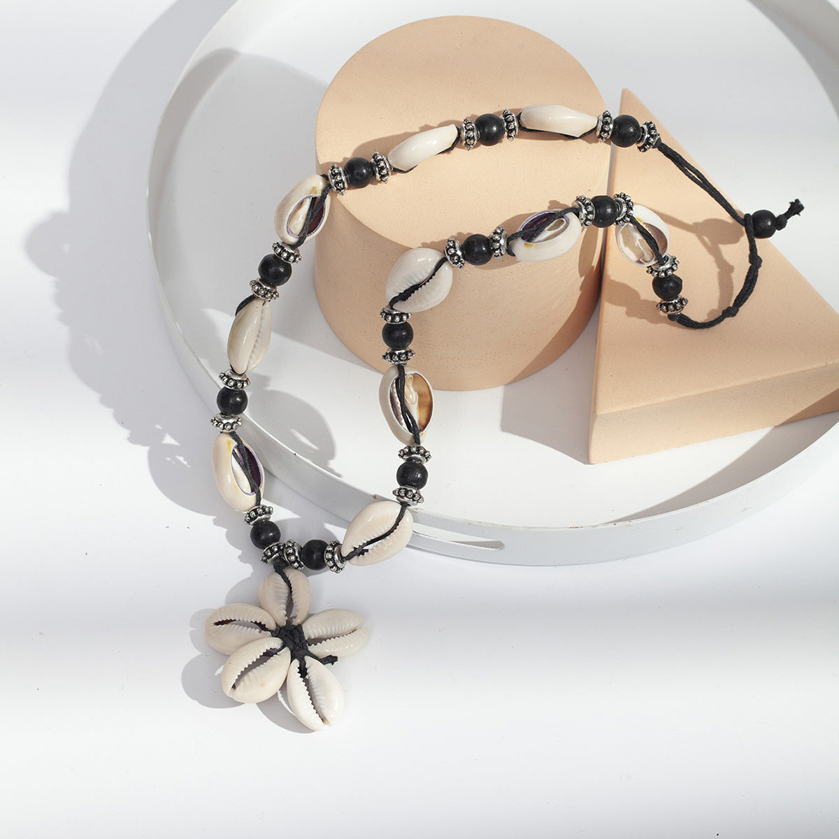 Women's Unique Design Ethnic Style Bohemian Shell Rope Knitted Handmade Wooden Necklace